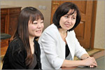Shino Hidaka and Lyudmila Dokashenko— Director of Japanese Information Center.     [126 Kb]