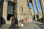   Sagrada Familia.     [170 Kb]