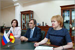 The meeting of Zhanna Ermakova, OSU Rector with Klaus Haenssgen, Professor from Leipzig University of Applied Sciences.     [142 Kb]