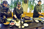 How to cook Okonomiyaki.     [233 Kb]